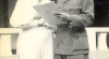 Foto Presiden Sukarno bersama Anak Agung Gde Agung sedang berdiskusi. 7 Februari 1949. Sumber : ANRI. IPPHOS 1945-1950 No. 1030